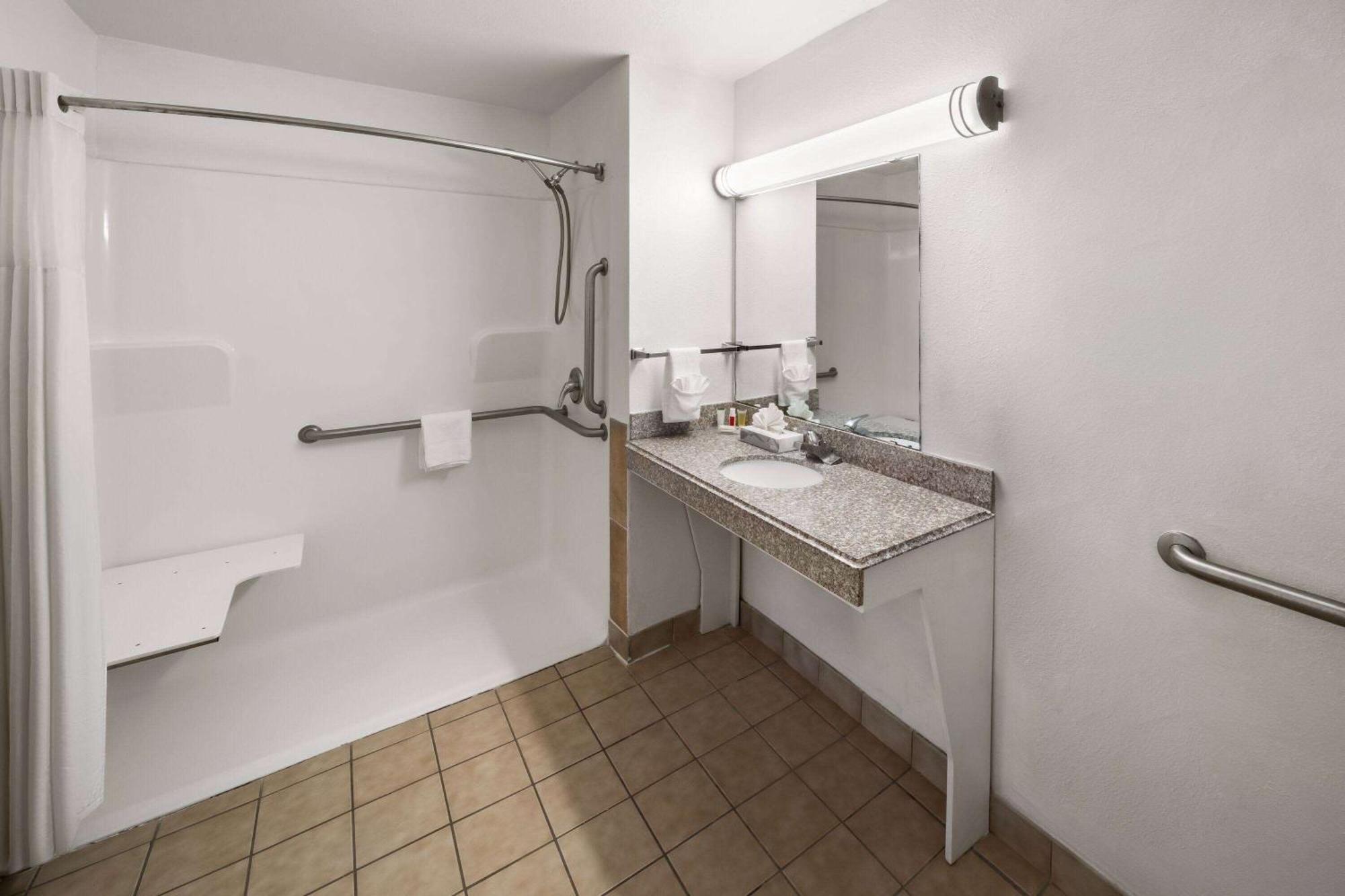 Super 8 By Wyndham Baton Rouge/I-10 Μοτέλ Prairieville Εξωτερικό φωτογραφία