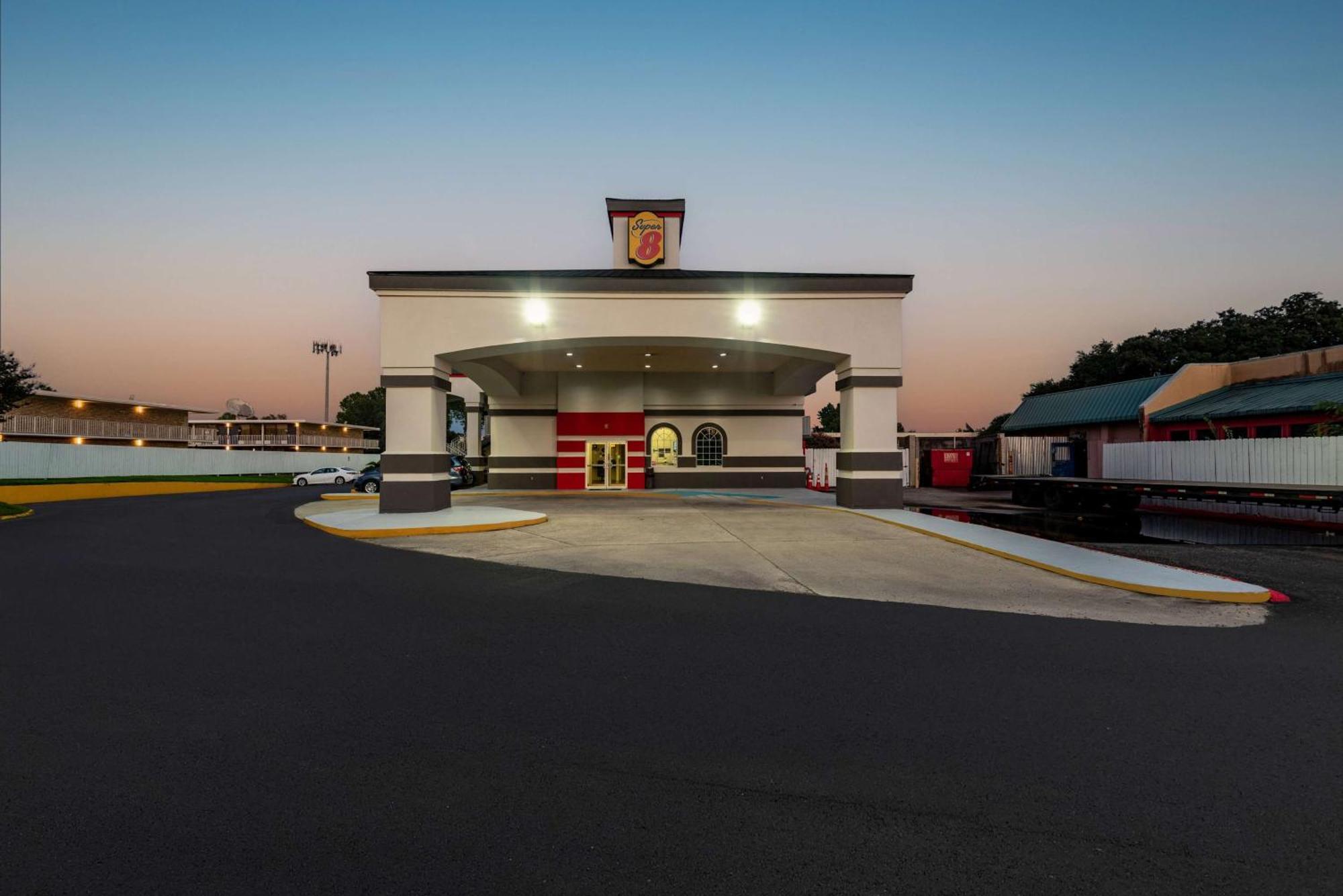 Super 8 By Wyndham Baton Rouge/I-10 Μοτέλ Prairieville Εξωτερικό φωτογραφία