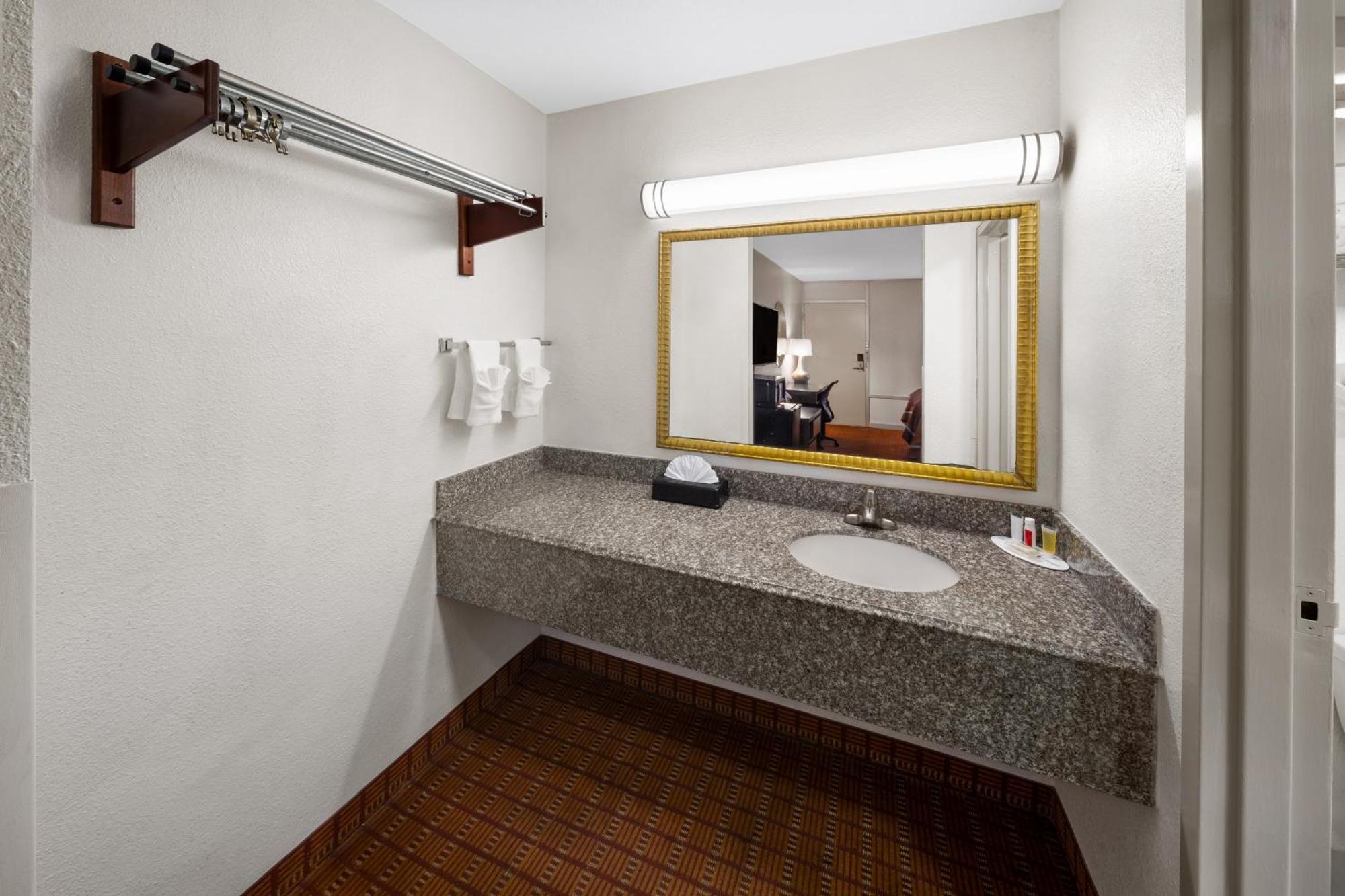 Super 8 By Wyndham Baton Rouge/I-10 Μοτέλ Prairieville Εξωτερικό φωτογραφία